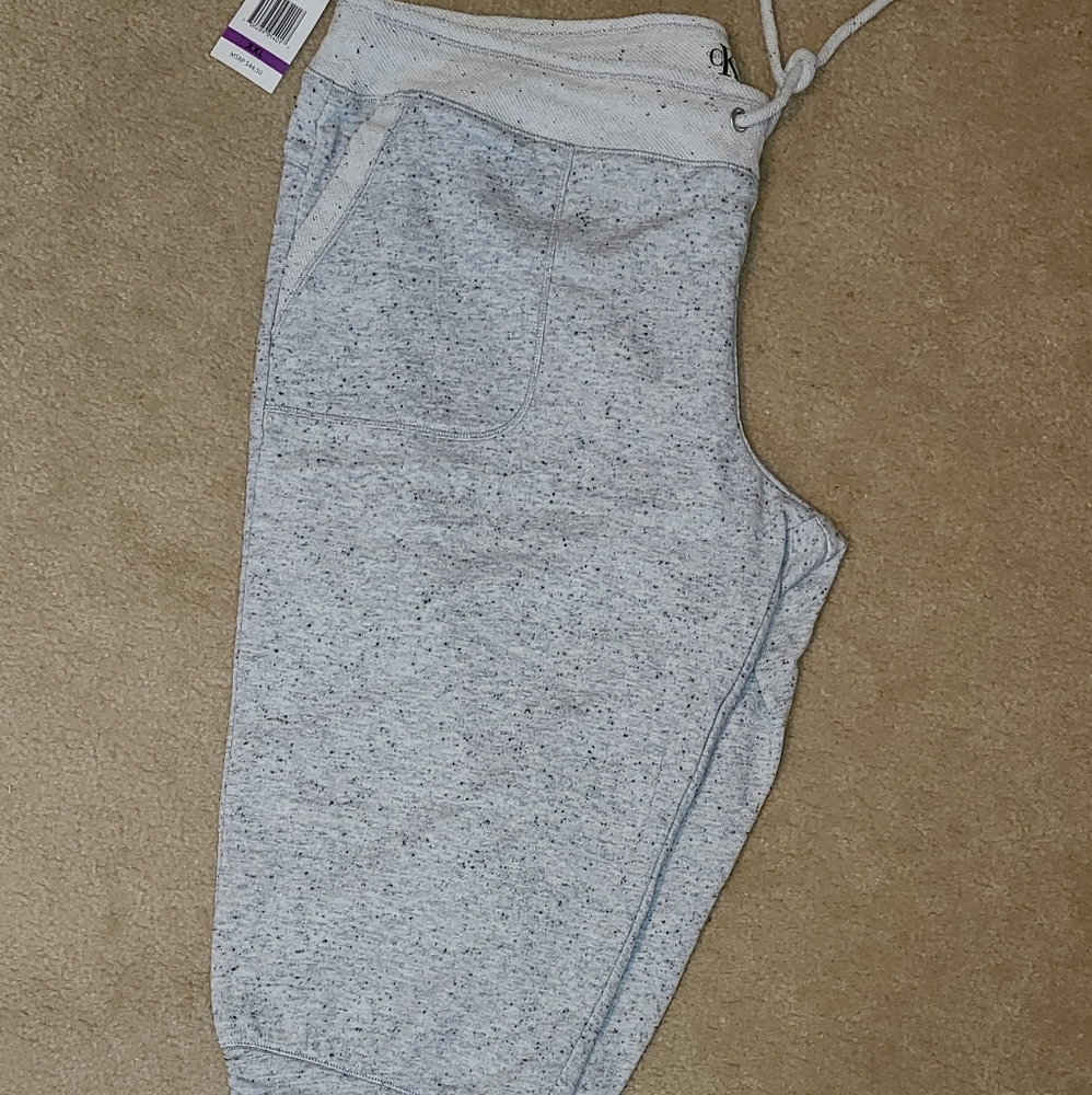 Crop sweats